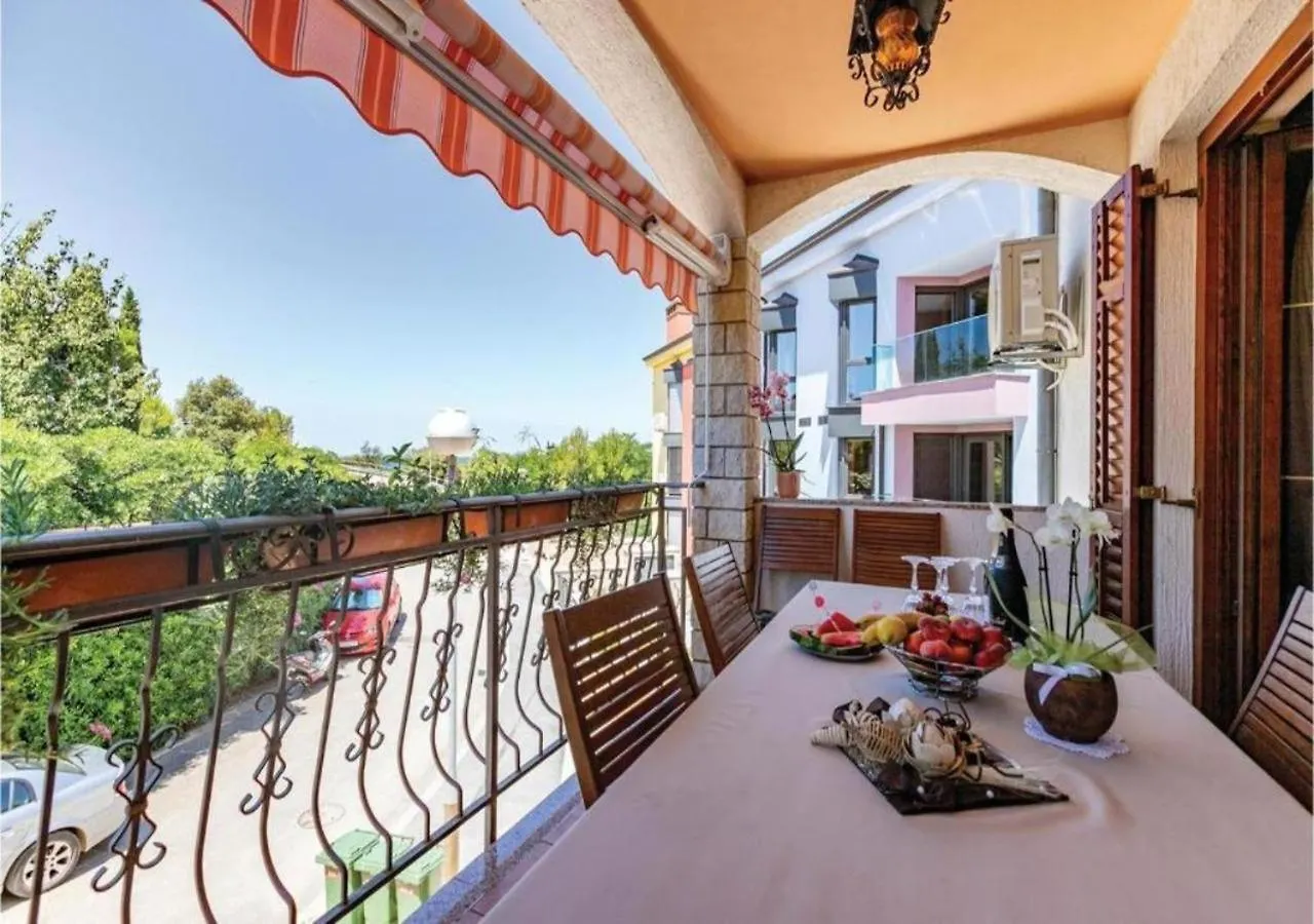 Adria Vrsar Apartment