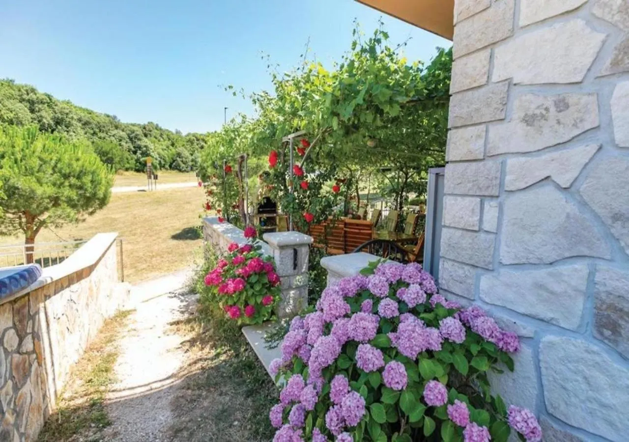 Adria Vrsar Apartment 0*,